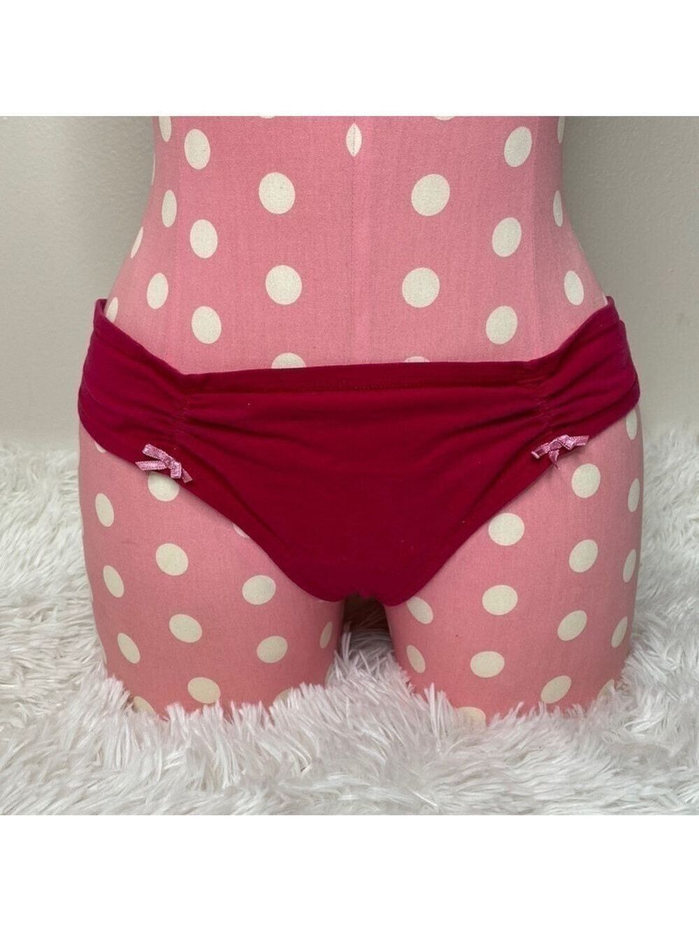 PINK Victoria’s Secret low rise fuchsia cotton gathered hip thong